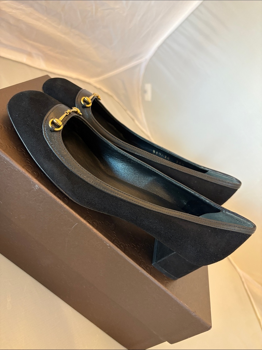 New Gucci Black Suede Pumps with Gold Horsebit Accent size 5 1/2 women’s shoes